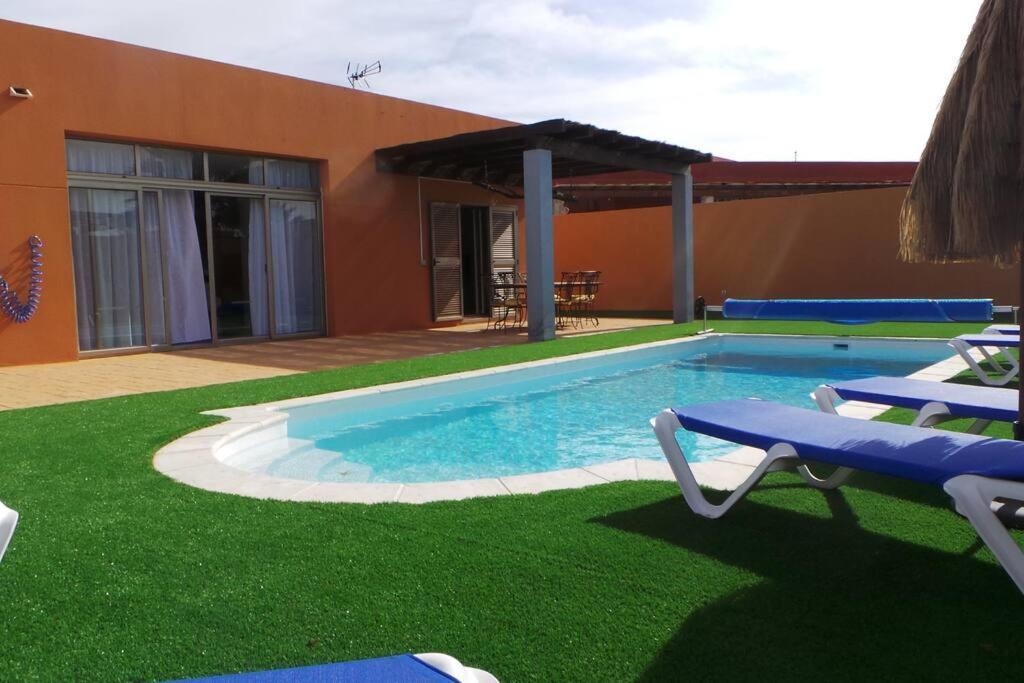 Luxury Villa At Golf Course 코스타 데 안티과 외부 사진
